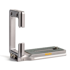 NiSi PRO NLP-CG Adjustable L Bracket Camera Flip Out Screen Tri middle of camera